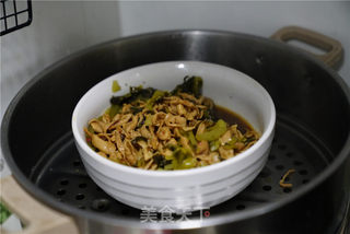 酸菜肥肠宽面的做法步骤:8