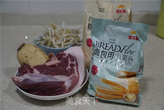 肉酱藕丁拌面的做法步骤：1