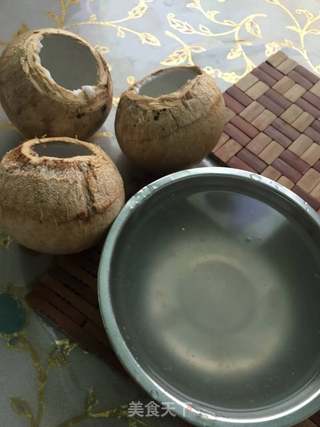 原只椰子炖蛋的做法步骤:2