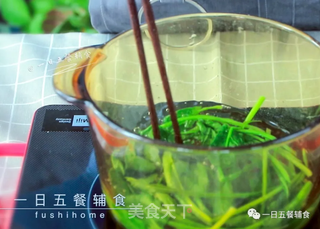 菠菜蛋黄卷饼的做法步骤:2
