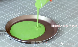 菠菜蛋黄卷饼的做法步骤:6