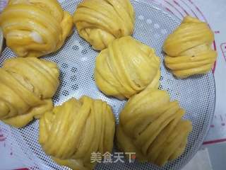 南瓜花卷的做法步骤:16