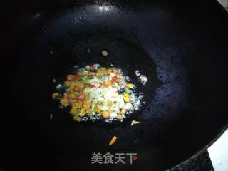 蒜蓉红萝卜樱子的做法步骤:3