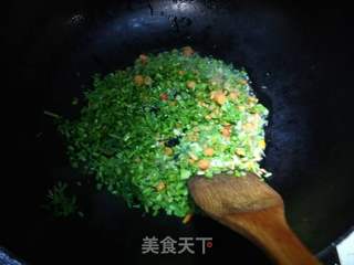 蒜蓉红萝卜樱子的做法步骤:4