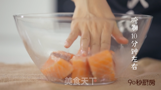 三文鱼还在生吃吗?90秒厨房教你做美味的焦糖三文鱼!的做法步骤:5