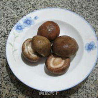 香菇鸡肉馅饺子的做法步骤:3