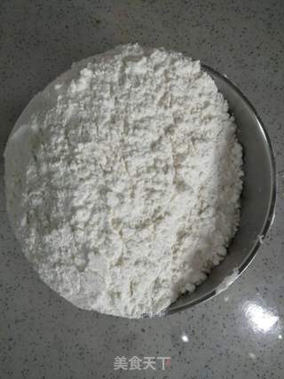 芝麻盐饼的做法步骤：1