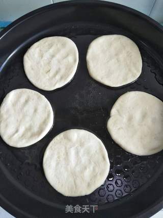 芝麻盐饼的做法步骤：8