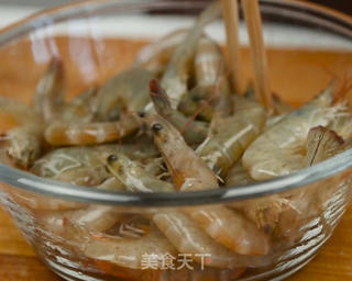 椒盐虾的做法步骤：2