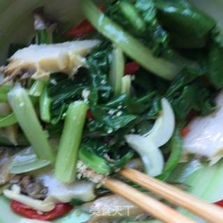 鲍鱼拌油菠菜的做法步骤:12