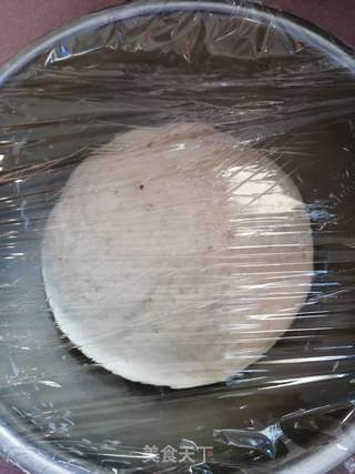 小笼包的做法步骤：1