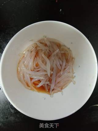 葱花银鱼蛋饼的做法步骤：2