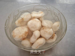 荸荠玉米面粥的做法步骤:2