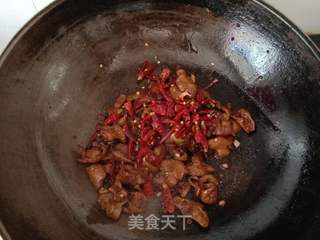 麻辣肥肠的做法步骤:15