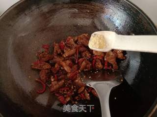 麻辣肥肠的做法步骤:17