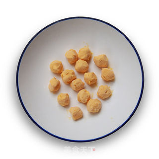 流心奶黄月饼,越心软越好吃的做法步骤:4