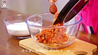超级美味的韩式泡菜饼的做法步骤:3