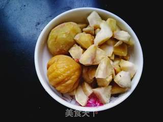 红枣板栗大米粥的做法步骤:2