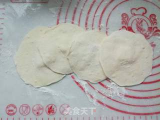 猪油渣萝卜水煎包的做法步骤:15
