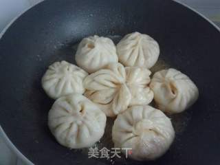 猪油渣萝卜水煎包的做法步骤:23