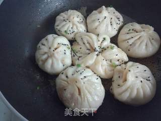 猪油渣萝卜水煎包的做法步骤:25