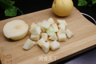 木瓜牛奶炖雪梨的做法步骤:2