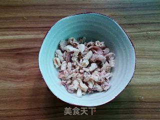 蚝豉鱿鱼咸蛋粥的做法步骤:7