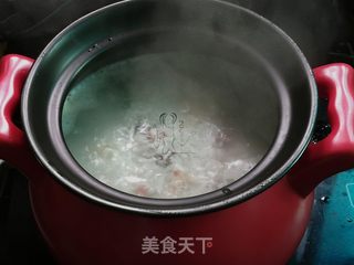蚝豉鱿鱼咸蛋粥的做法步骤:8
