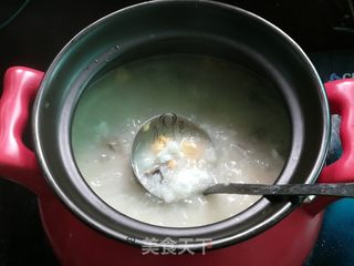 蚝豉鱿鱼咸蛋粥的做法步骤:10