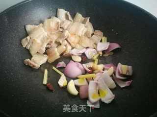 萝卜回锅肉的做法步骤:3
