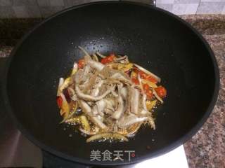 泡椒爆炒卤毛肚的做法步骤:6