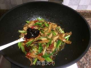 泡椒爆炒卤毛肚的做法步骤:10