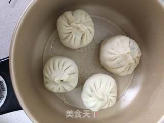 茴香鸡蛋生煎包的做法步骤:11