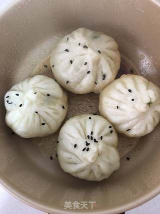 茴香鸡蛋生煎包的做法步骤:15