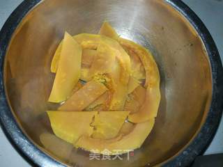 南瓜果仁发面饼的做法步骤:2