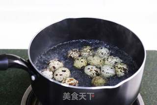 五香茶叶鹌鹑蛋的做法步骤:2