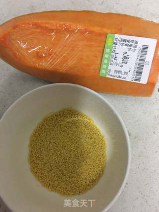 南瓜小米粥的做法步骤：1