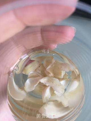 南瓜鹌鹑蛋糖水的做法步骤:2