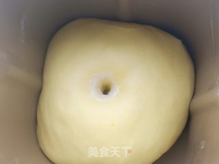 维尼挤挤南瓜面包的做法步骤:8