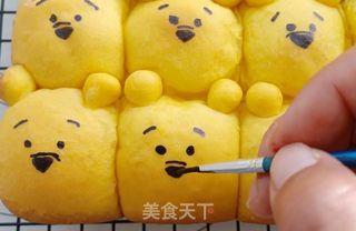 维尼挤挤南瓜面包的做法步骤:15