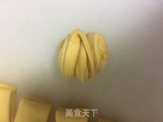南瓜花卷的做法步骤:10