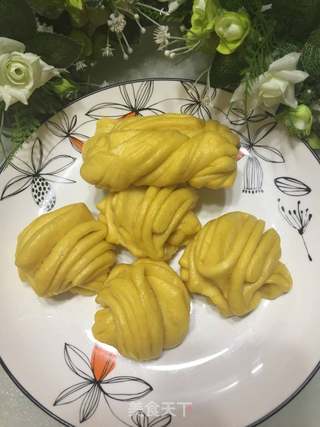 南瓜花卷的做法步骤:13