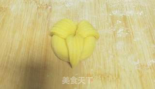 南瓜花样馒头的做法步骤:11