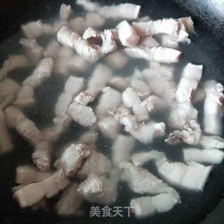 红烧肉酸菜盖浇饭的做法步骤:6