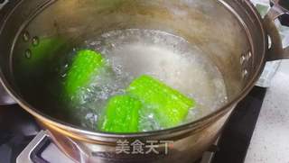 苦瓜桂花紫薯卷的做法步骤:3