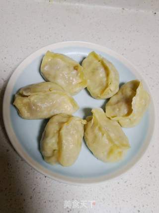 萝卜丝馅儿大饺子的做法步骤:8