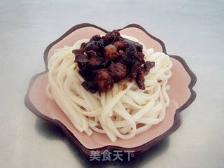猪肉香菇酱拌面的做法步骤:11