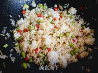 毛豆米炒饭的做法步骤：6