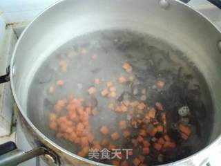 黄瓜木耳豆腐汤的做法步骤:4