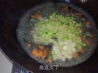 黄瓜木耳豆腐汤的做法步骤：8